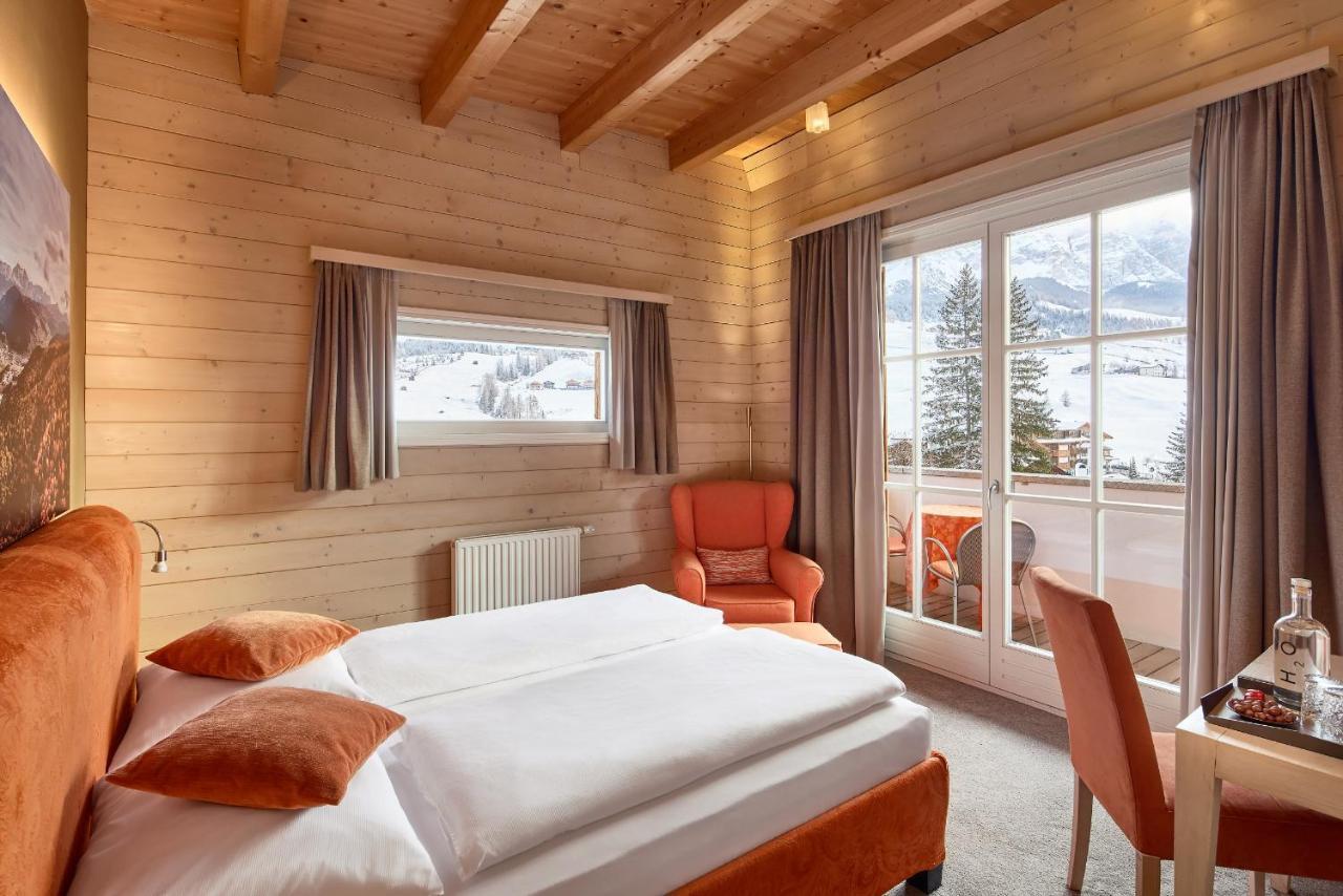 Dolomit Boutique Hotel Ла Виля Екстериор снимка