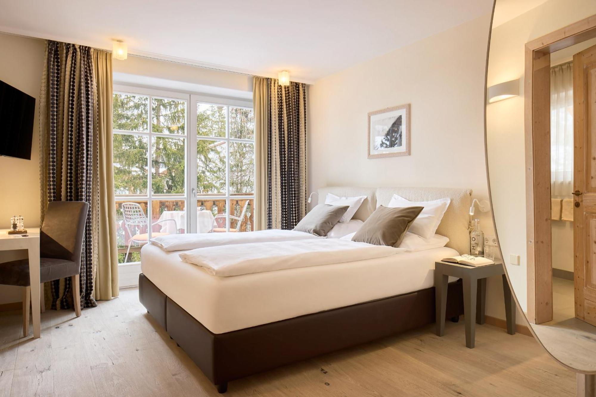 Dolomit Boutique Hotel Ла Виля Екстериор снимка